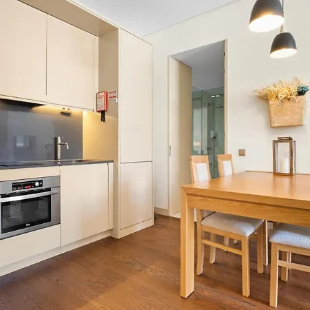 Timeout Market 2 Bedrooms *