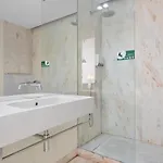 Timeout Market 2 Bedrooms شقة